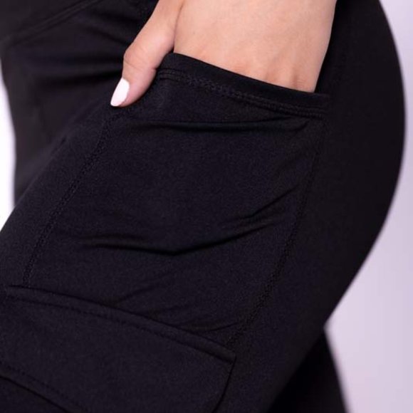 High-Waisted Black Fitness Leggings with Side Cargo Pockets - Picture 5 of 5